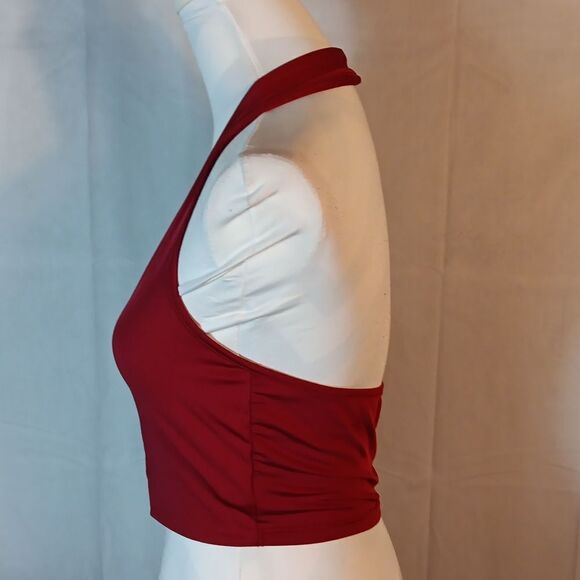 Zippered V-neck Cropped Halter Top - Picture 4 of 8